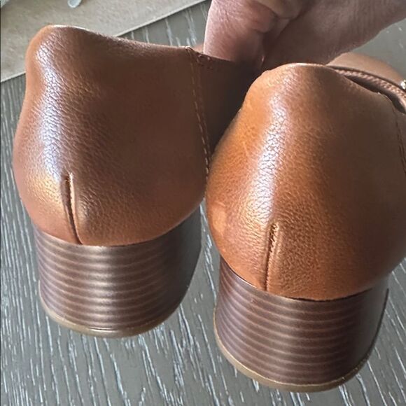 Clarks Marilyn Nora Tan Leather Block Heel Pumps Block Heel Classic Size 9.5 EUC - Picture 3 of 12